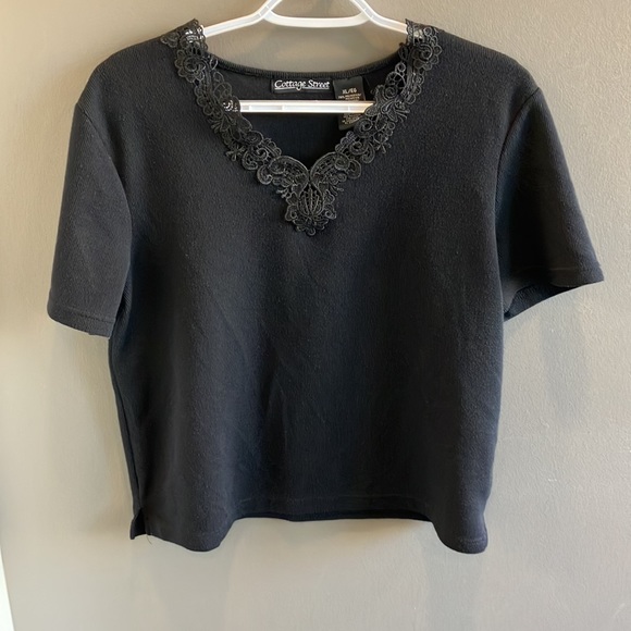 Cottage Street Women’s Short Sleeved Black Blouse Size XL - Picture 14 of 14
